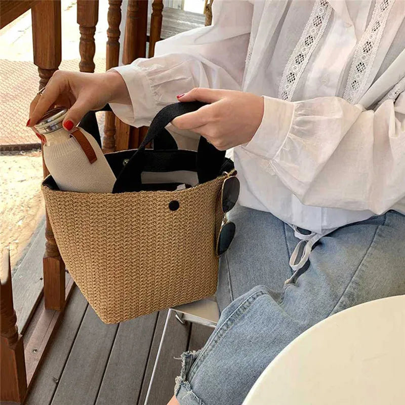 Beach Straw Shoulder Messenger Bag Women Bohemian Summer Woven Rattan Bucket Shoulder Handbag Handmade Crossbody Bags for Women